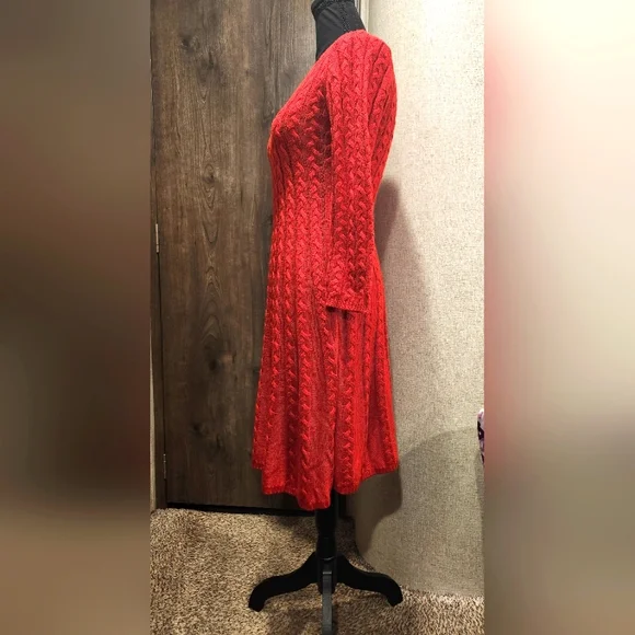 Women's Dress Sweater Cable-Knit V-Neck. - Picture 2 of 7